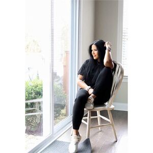 NWT Womens PrettyGarden Black Weekender Top - Sz L